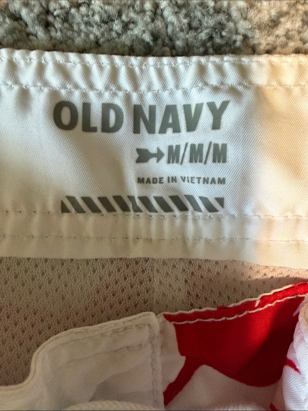 Men's Old Navy Red and White Floral Board Shorts - Picture 2 of 4